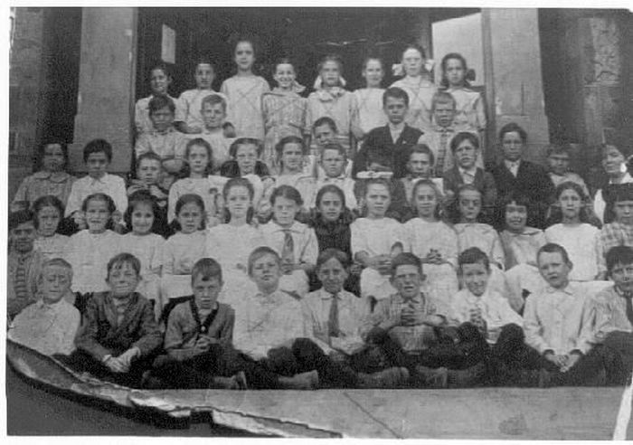 Fairhaven School Class Photos 1895-002 rs.jpg