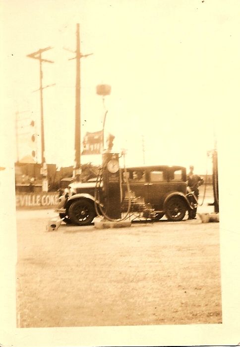Page's gas pump summer 1931.jpg