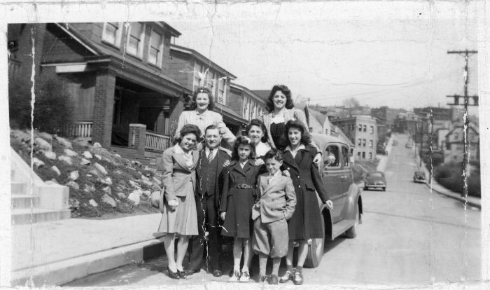 Scarlatelli Family Belplain St Early 1940's rz.jpg