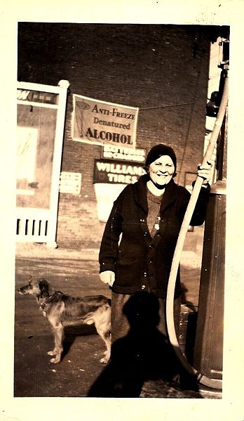 File:Pages 1930 3.jpg