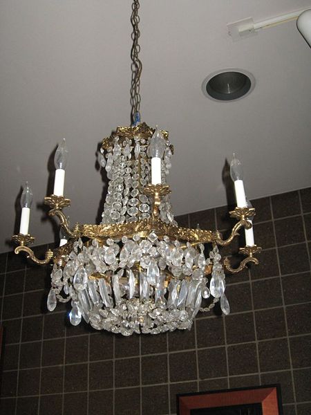 File:St. Pius Chandelier 3.jpg
