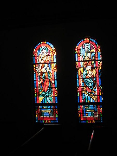 File:Stewart avenue church window 4.jpg