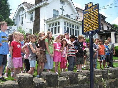 Concord elementary students at marker.jpg